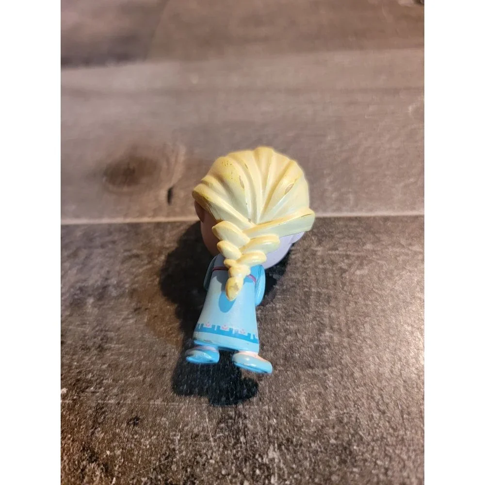 Young Elsa frozen Disney 2014 funko‎ toy figure